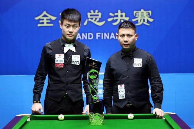 尔吉尼奥容 尔吉尼奥容