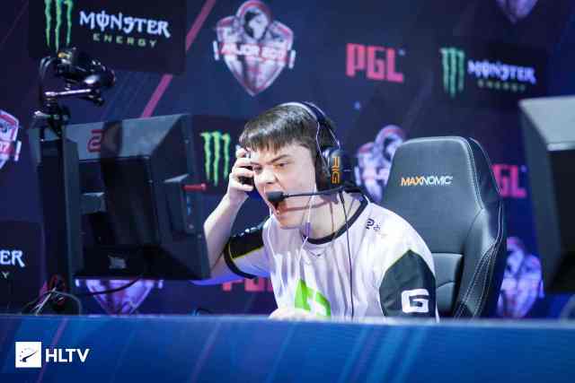 中他首先强 中他首先强