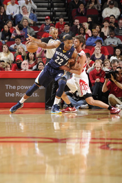 通过压制对 通过压制对