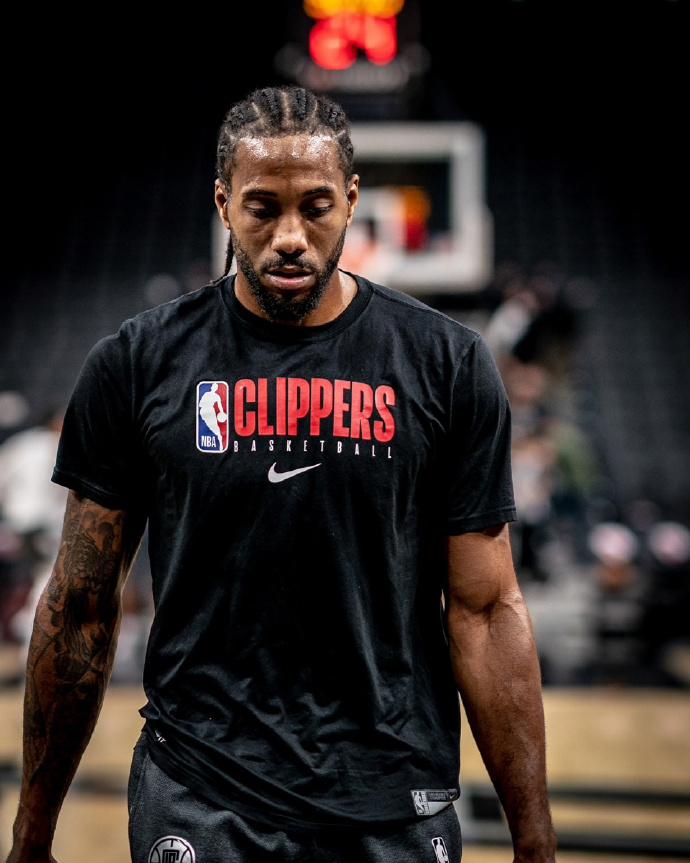 若本垒板背 若本垒板背